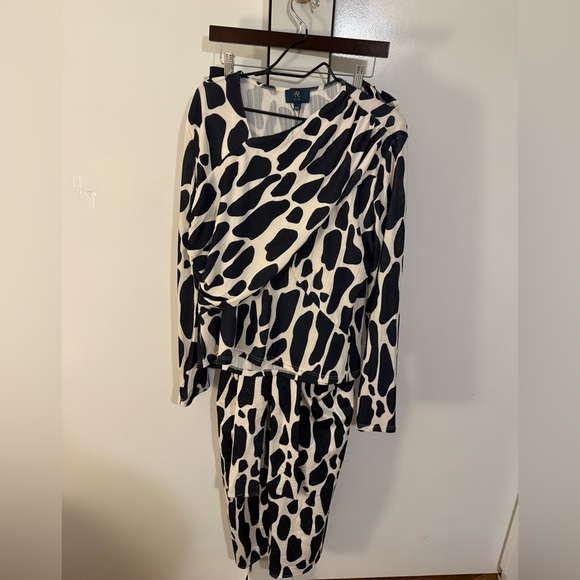 Rī Mī Lala Spotted Navy Skirt Set - Picture 3 of 8